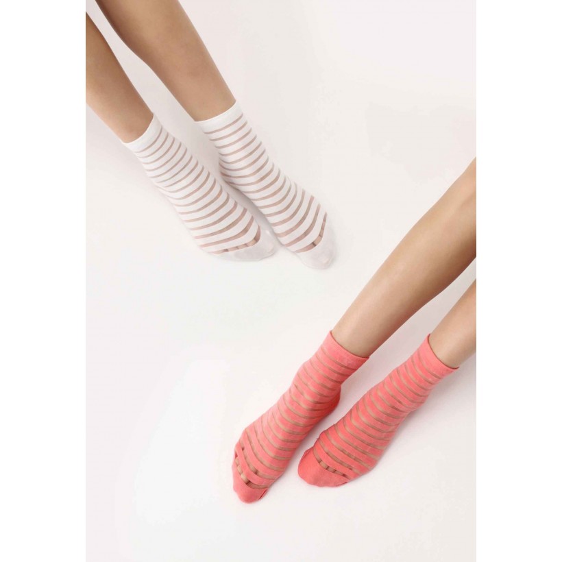 lot chaussettes à section blanc/rouge marque oroblu