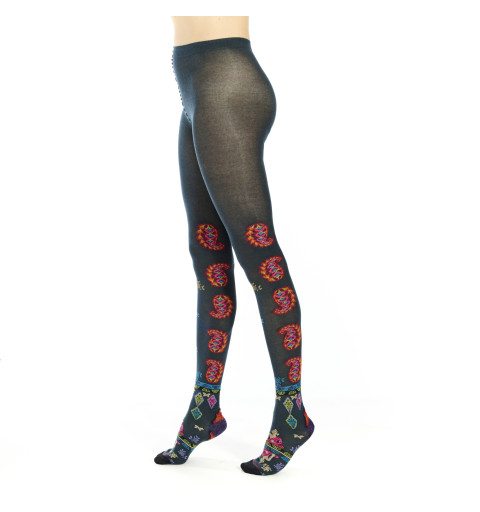 Collants noirs motifs colorés inspirés de l’art hindou, Shiva représenté sur le pied et ornements montant jusqu’aux cuisses.