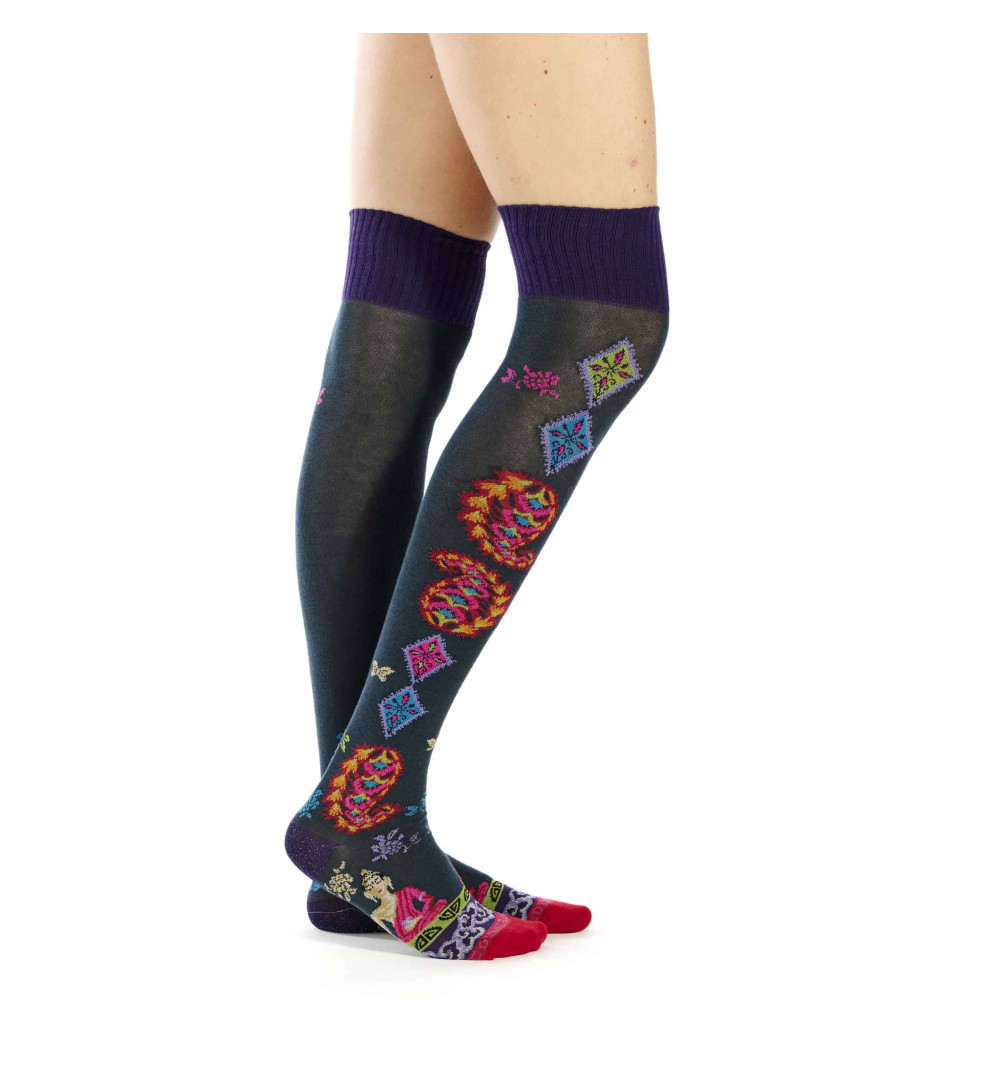 Jambières vertes avec bord-côte violet et motifs hindous colorés représentant Shiva.