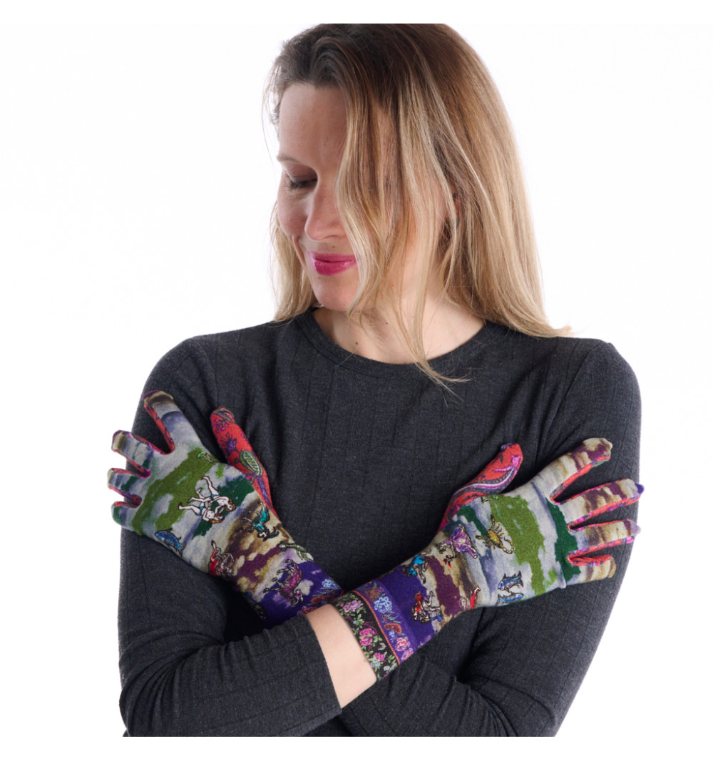 Gants imprimés bambou Gaïa, Dub & Drino. Tons violet et gris avec motifs enluminure et bord-côte fleuri noir.