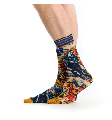 Chaussettes Danse et Orchestre, Ruban Rouge. Motifs inspirés des scènes musicales et festives de Raoul Dufy.
