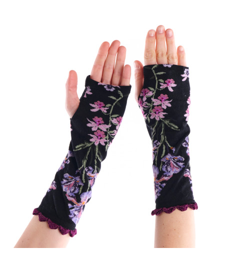 Mitaines Iridis Fil de Jour, noires avec des fleurs roses et violettes, bord-côte pailleté mauve