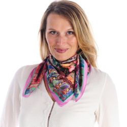 Foulard femme Dub & Drino Lhassa rose motif floral figure centrale