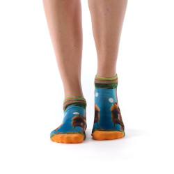 Socquettes femme Ruban Rouge, bambou, bleu brun vert, motif La bohémienne endormie, Douanier Rousseau.