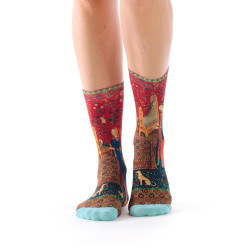 Chaussettes femme Ruban Rouge, bambou, rouge vert bleu, motif L’Ouïe, La Dame à la licorne.