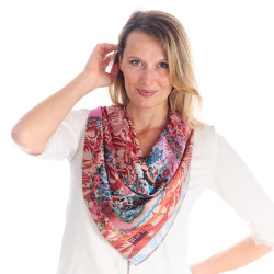 Foulard imitation soie Femme indienne Raoul Dufy 70x70cm, rose rouge bleu turquoise, motif femme et fleurs.
