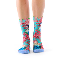 Ruban Rouge, femme, chaussettes bambou, turquoise, motif Olympe de Gouges et toile de Jouy rouge, collection Panthéon
