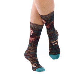 Ruban Rouge, homme, chaussettes bambou, brun foncé, motif Jean Mermoz portrait et avions, collection Panthéon