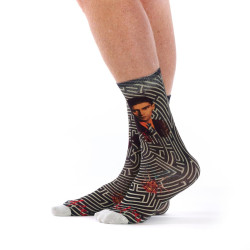 Ruban Rouge, homme, chaussettes bambou, gris anthracite, motif Franz Kafka portrait labyrinthe et scarabée, collection Panthéon