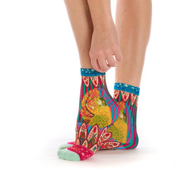 Socquettes bambou Floraison Dub & Drino, rose turquoise vert jaune, motif femme fleurs rayures.