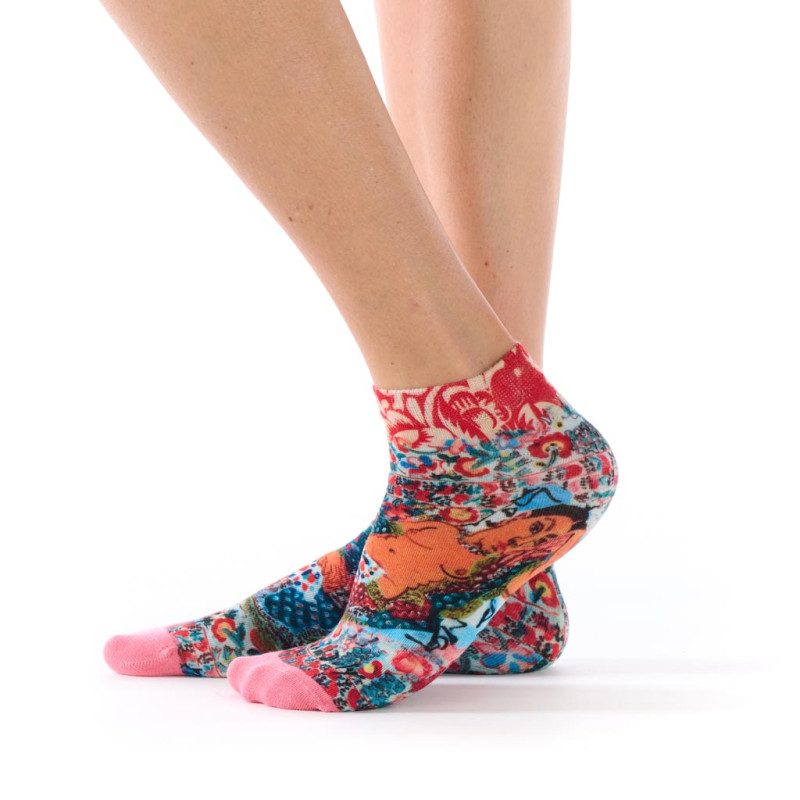 Ruban Rouge, Femme indienne, socquettes ultra-courtes femme, viscose de bambou, rose turquoise rouge, motif figuratif et floral.
