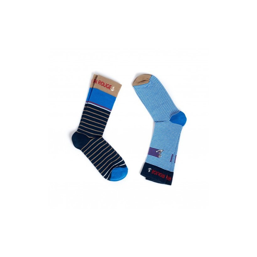 deux paires de chaussettes foncées deux paires de chaussettes foncées