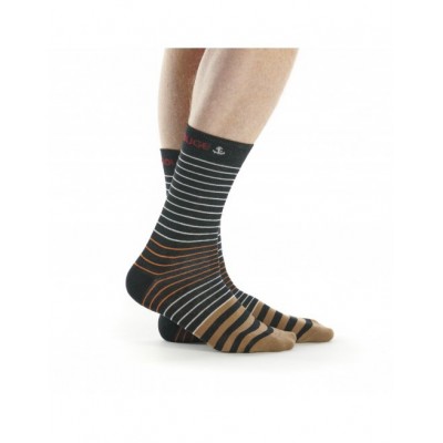 deux chaussettes homme marin