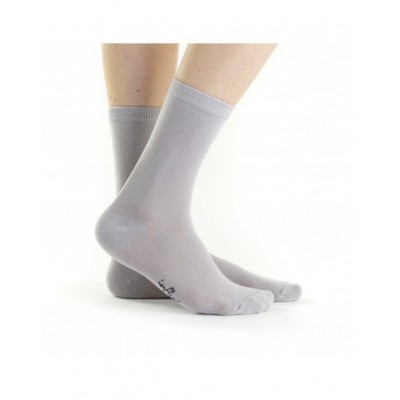 chaussettes grises en coton