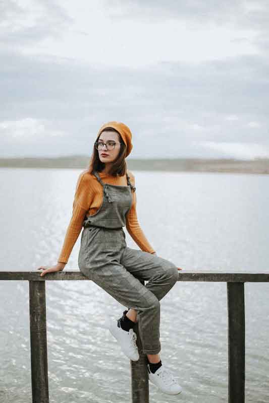 femme sur un bateau