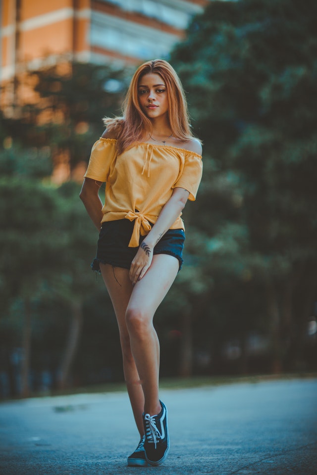 femme en basket